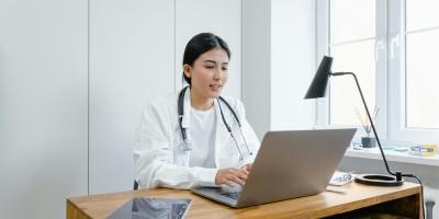 Czego brakuje polskiej telemedycynie i jak próbujemy to zmienić – rozmowa z Piotrem Sochanem