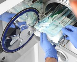 Autoklaw - dlaczego sterylizacja narzędzi jest tak ważna?